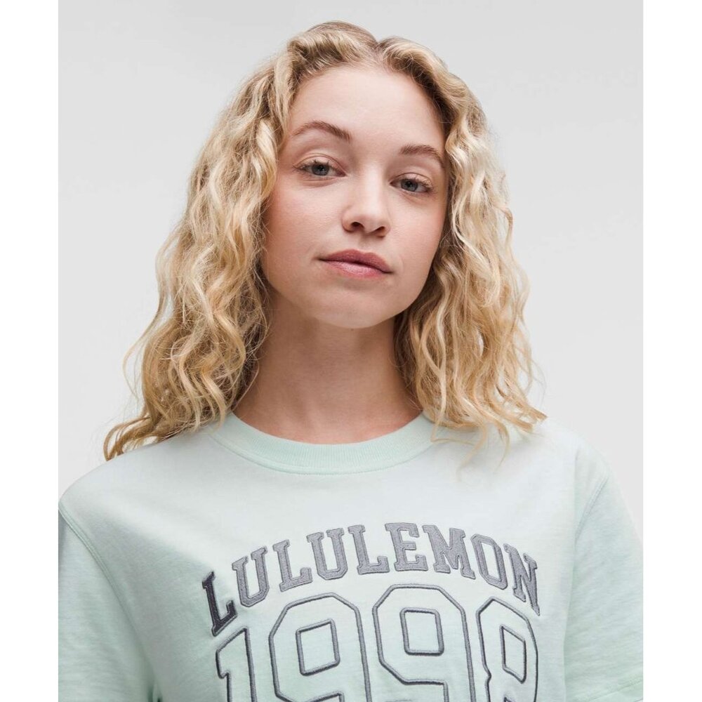 Lululemon NWT Relaxed Fit Cotton Jersey Tee GRAPHIC- Size 2 Mint Breeze - Picture 2 of 4